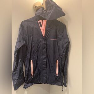 Vineyard vines navy rain jacket women’s XS